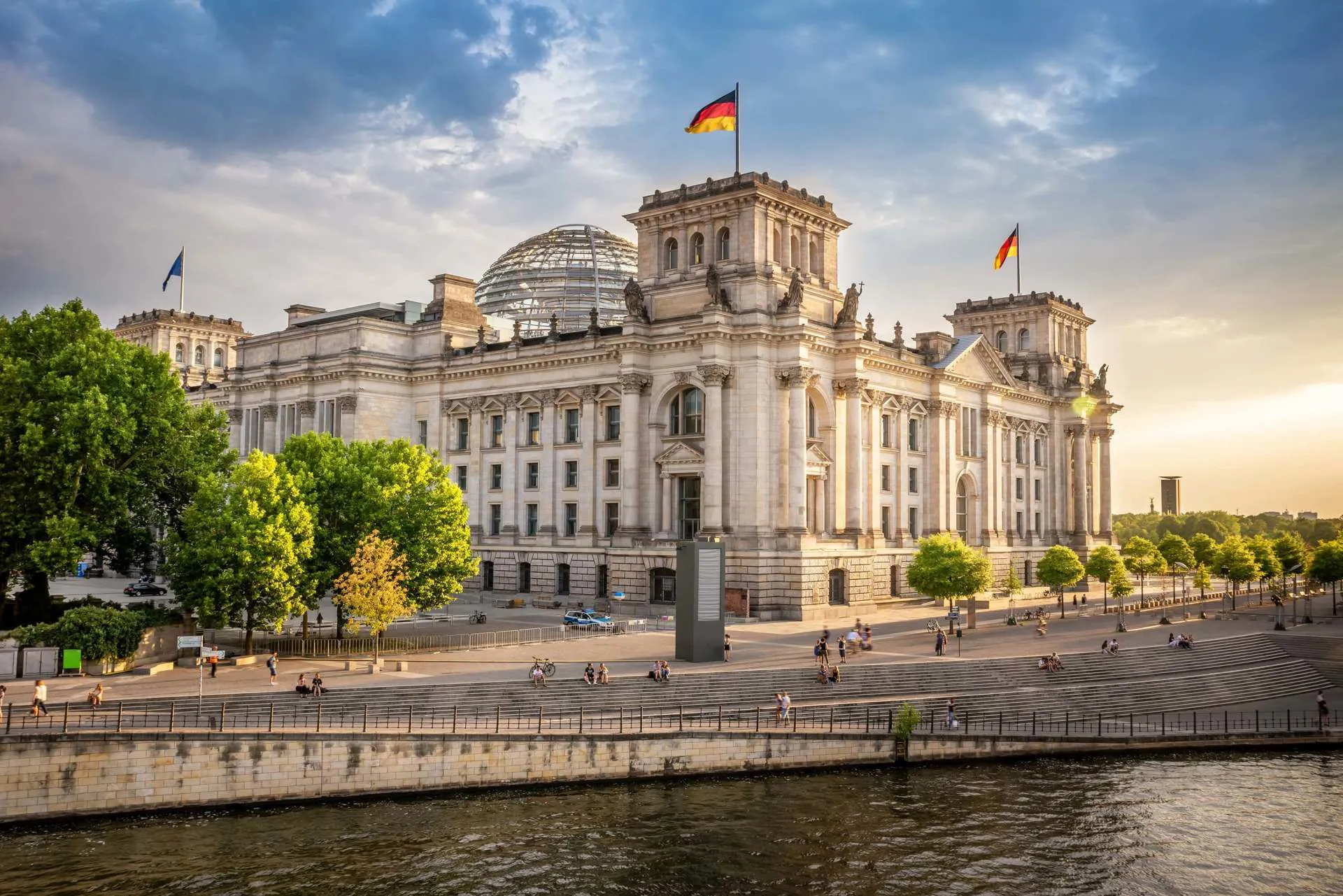 Berlin Reichstag Building 2 Image