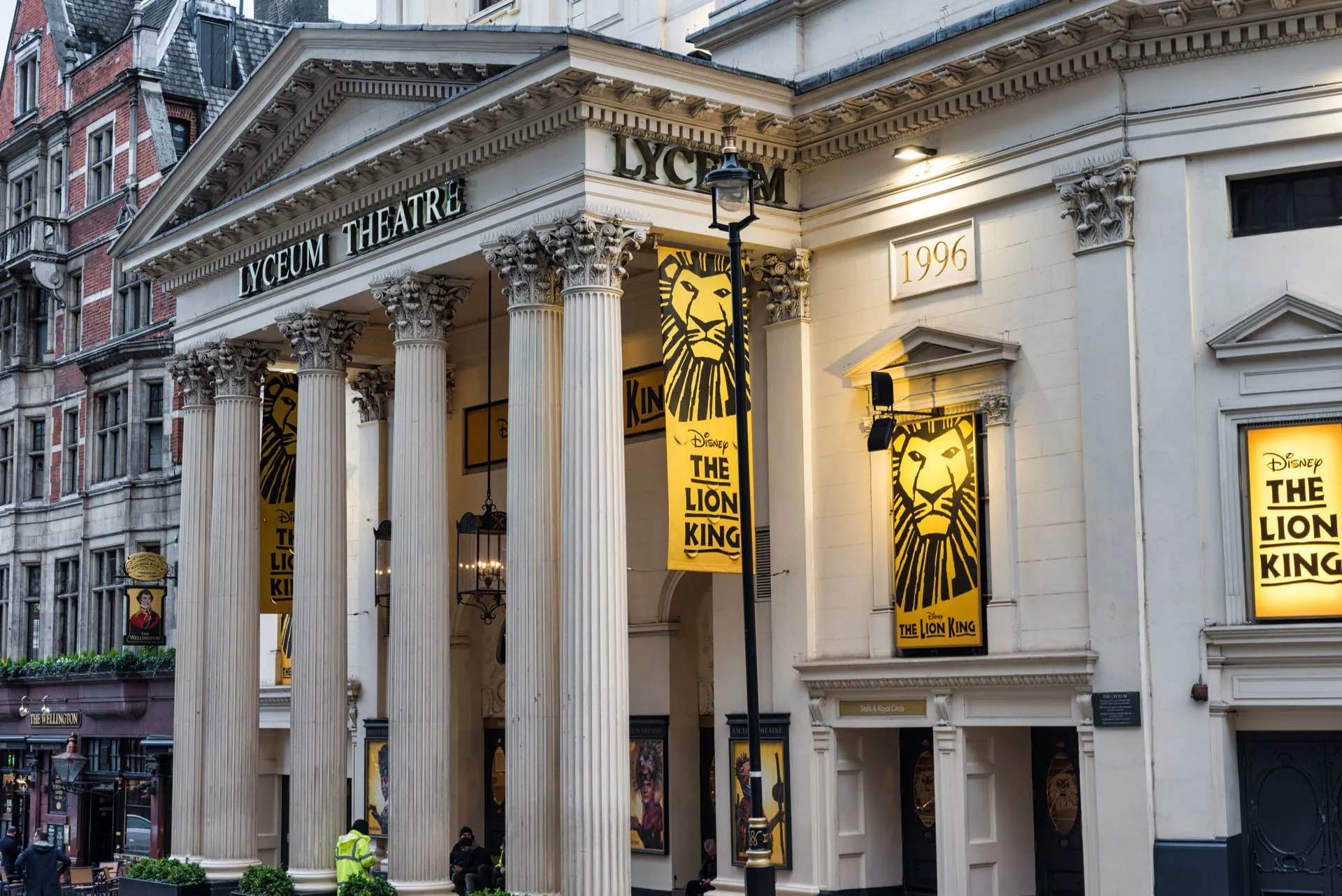 10 Unknown Facts about London West End Theatre | NGT