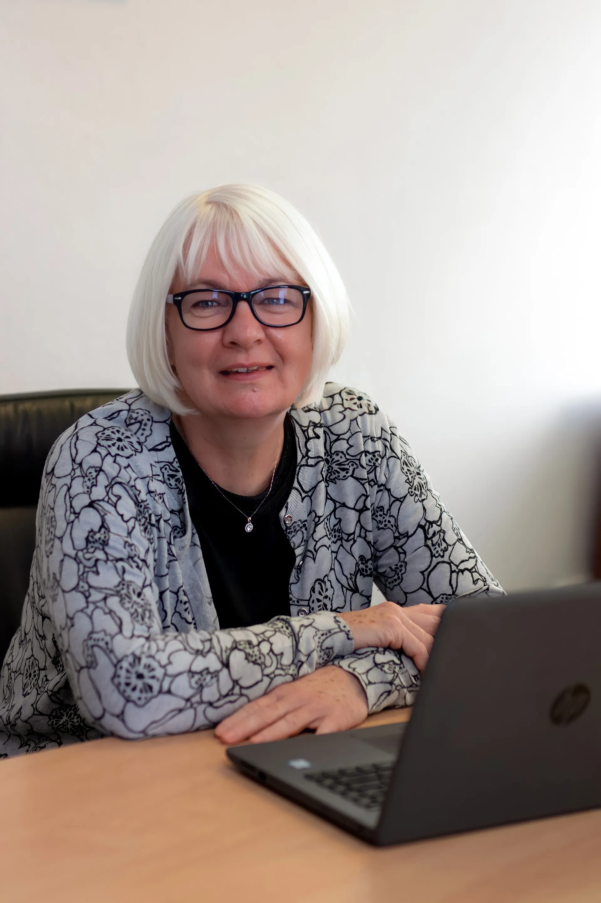Julie Hampson Profile Picture